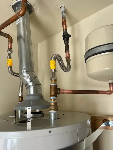 Water heater installation and plumbing repair in Lake Forest Cove